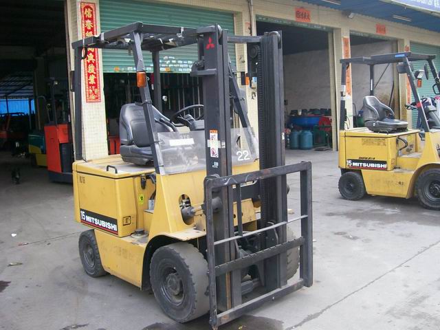 供应二手MITSUBISHI三菱1.5吨电动叉车 FB15