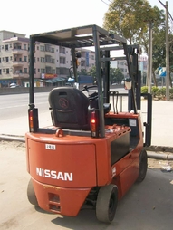 供应二手NISSAN日产1.5吨电动叉车 FP01L14