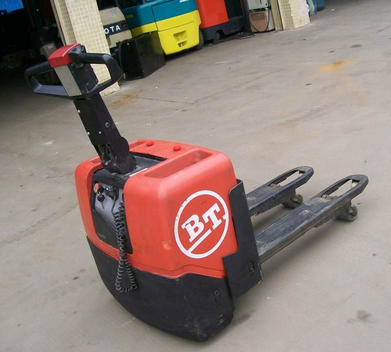 供应二手BT LWE130电动托盘车 BT MINIMOVER LWE130