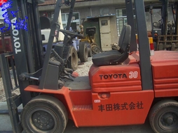 转让2吨3吨4吨5吨力至优NICHIYU-上海叉车 无锡窄通道叉车市场 1-15吨