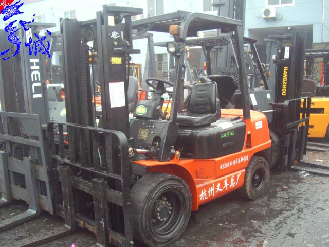 上海天津巴尔干叉车抱车合力园抱车 1-15吨