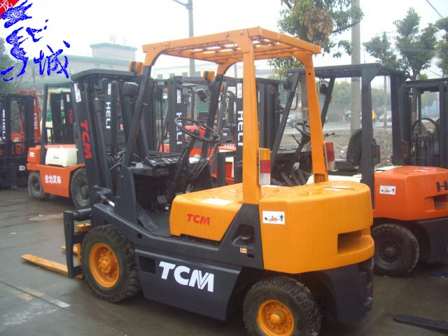 杨浦福马叉车黄埔三轮电动平衡重叉车旧叉车市场销售 1-15吨