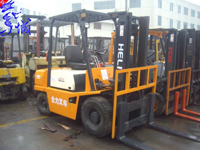 转让：&LDQUO;二手电动叉车，上海杨浦宝鸡双力叉车&RDQUO;进口侧驾前移式叉车 1-15吨