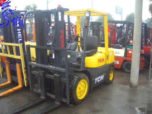 潍坊二手叉车网/高密市北京现代（HYUNDAI）叉车买卖内燃防爆叉车转让 1-15吨