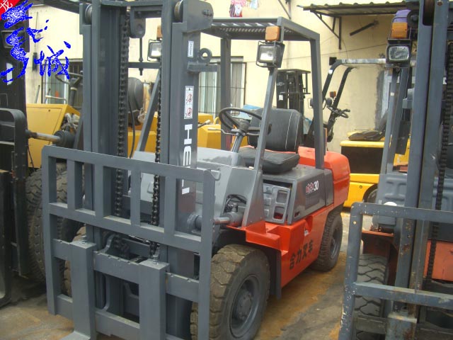 二手叉车网/溧阳二手合力叉车 杭州叉车 内燃侧面叉车夹抱叉车 1-15吨