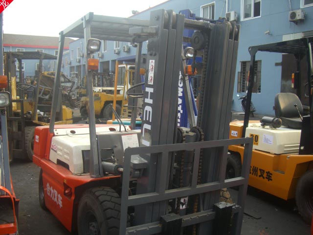 供应4吨20010年8成新小松步行前移式全自动电动堆高叉车包运输 4吨