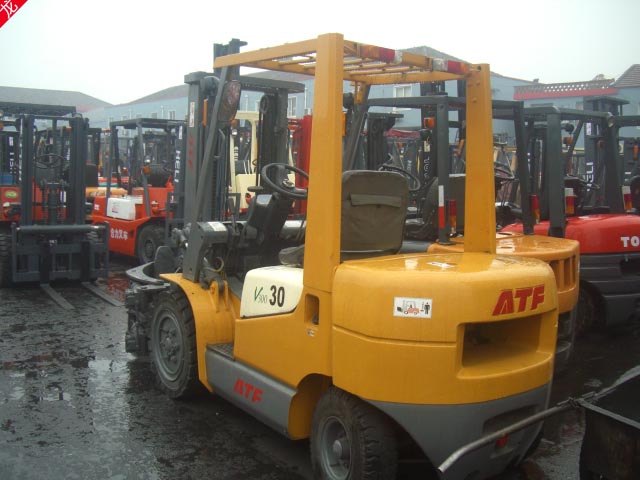 供应2008年7成新1.5吨丰田站驾前移式叉车包运输 1.5吨