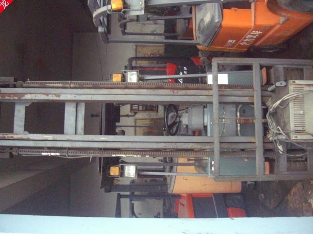 供应原装2009年4吨海斯特液压式油桶搬运车包运输 4吨_中国叉车网(www.chinaforklift.com)