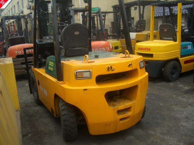 供应2008年原装7吨丰田内燃侧移叉车保修180天 7吨