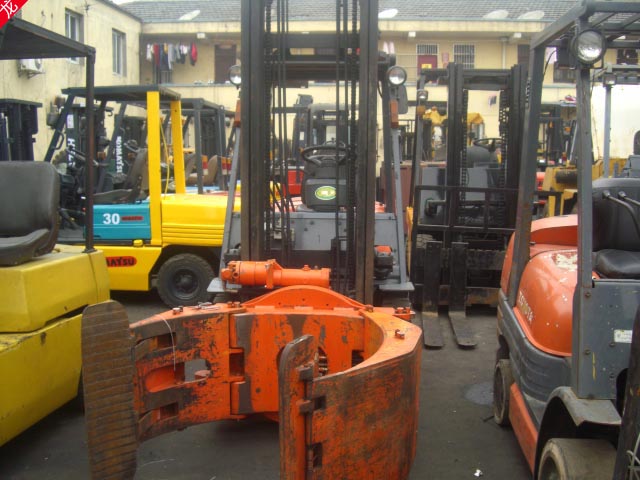 供应1吨原装使用2500小时力至优柴油平衡重内燃叉车保修180天 1吨