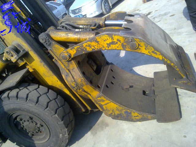 供应9成新2007年7吨台励福平夹抱叉车送货上门 7吨