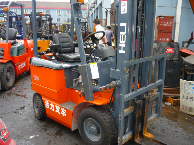 上海珍刚：合力1.5年电瓶叉车，2010年出厂，九成新，原版漆，机械性能良好，保修一年 CPD15AH