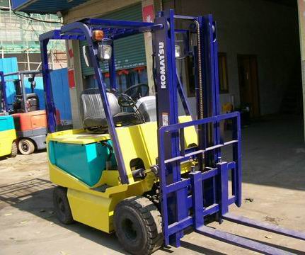 二手电动叉车 东莞 广州 深圳 惠州 载重1-3吨,升高3-5米_中国叉车网(www.chinaforklift.com) 二手电动叉车 东莞 广州 深圳 惠州 载重1-3吨,升高3-5米_中国叉车网(www.chinaforklift.com)