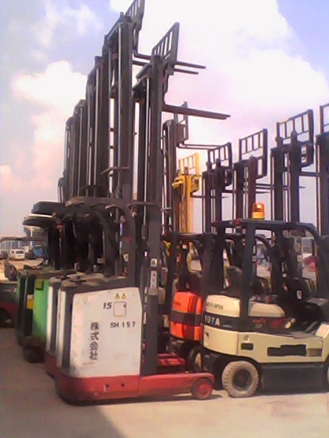 林德L14型1.4吨二手电动堆高 林德L14型_中国叉车网(www.chinaforklift.com)