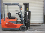 丰田5三支点电动叉车TOYOTA 7FBE15