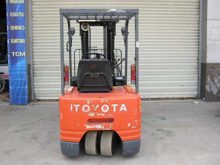 丰田5F三支点电动叉车SH180 5FBE18