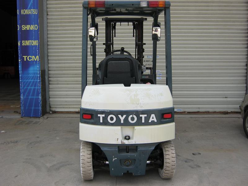 丰田7F新款平衡重式电动叉车SH174 7FB15