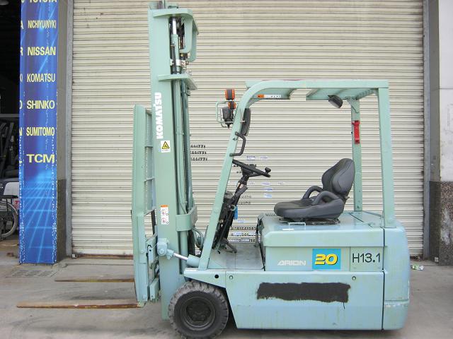 小松 三支点电动叉车SH158 FB20M