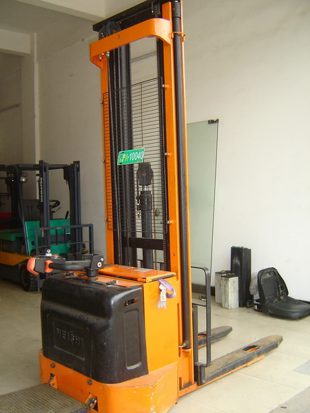 电动堆高车出租 堆高车租赁 CDD1.5A