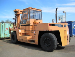 F.Uchiyama提供日本原装TCM柴油24吨叉车 FD240Z5-53600243