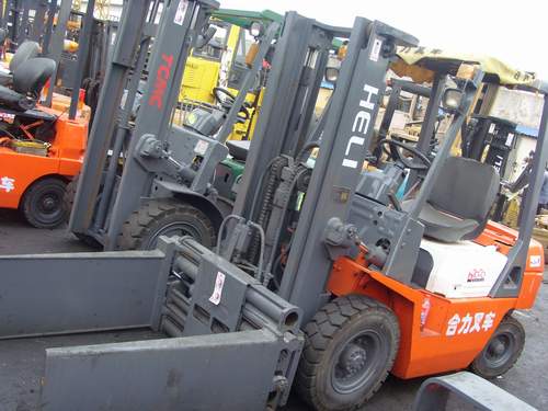 转让2008年4月产杭州3吨柴油叉车，免费保修一年 1吨-3吨内燃叉车