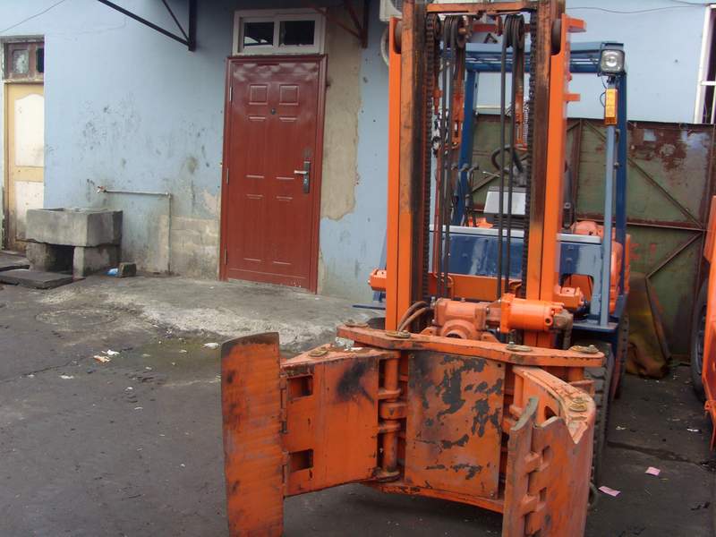 二手杭州叉车|二手车网上海二手货架转让| 多型号 抱夹叉车|二手抱夹式叉车|抱夹式叉车|中国抱夹公司供应二手新款油桶夹抱平圆夹抱夹报叉车纸卷抱夹软包夹