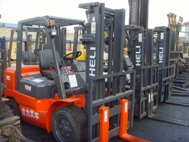 上海俊伟:3吨杭州叉车 二手物流叉车质量好价格低 3吨