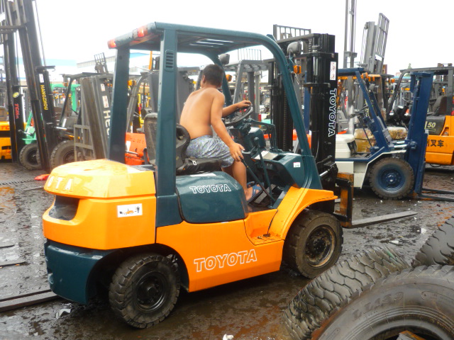 丰田1.5吨汽油、液化气两用 7F