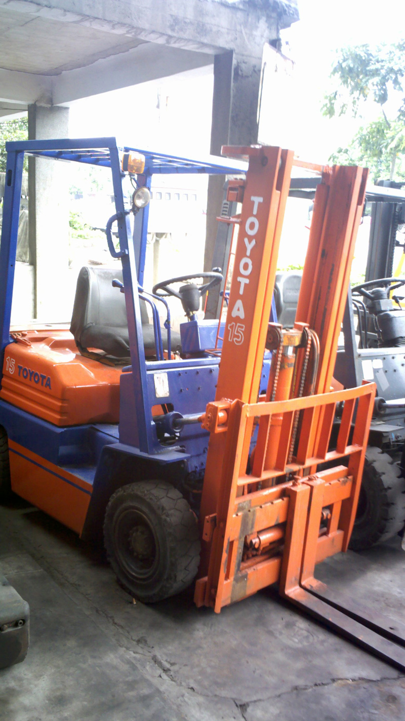 丰田1.5吨汽油叉车 CPCD15