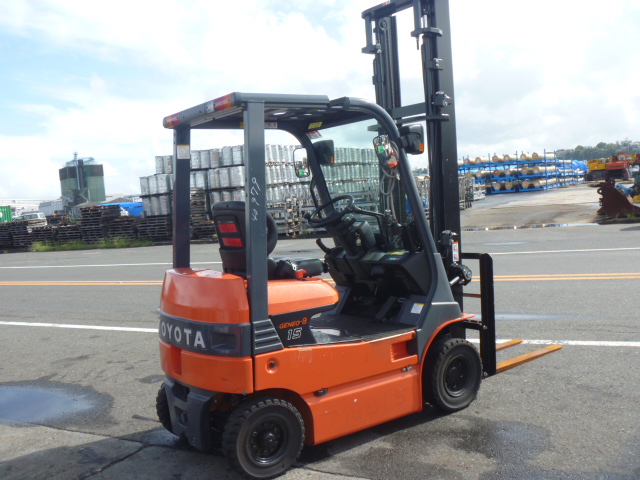 F.Uchiyama提供日本原装丰田电动平衡重叉车 7FB15-48716