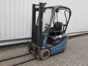 电动平衡重叉车S2148