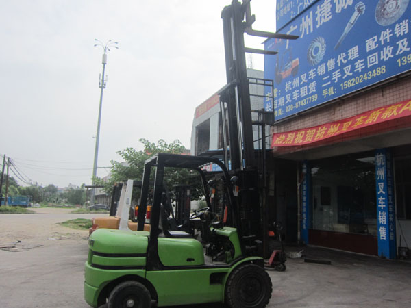 广州捷诚：现代叉车