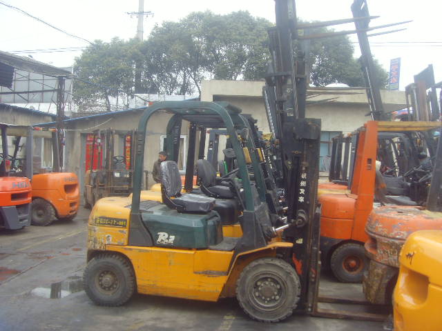 供应二手1吨2吨3吨5吨6吨8吨10吨叉车 各种型号 各种型号