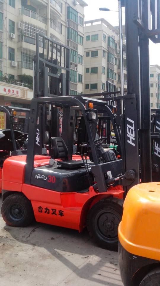 合力H2000三吨叉车 CPCD30