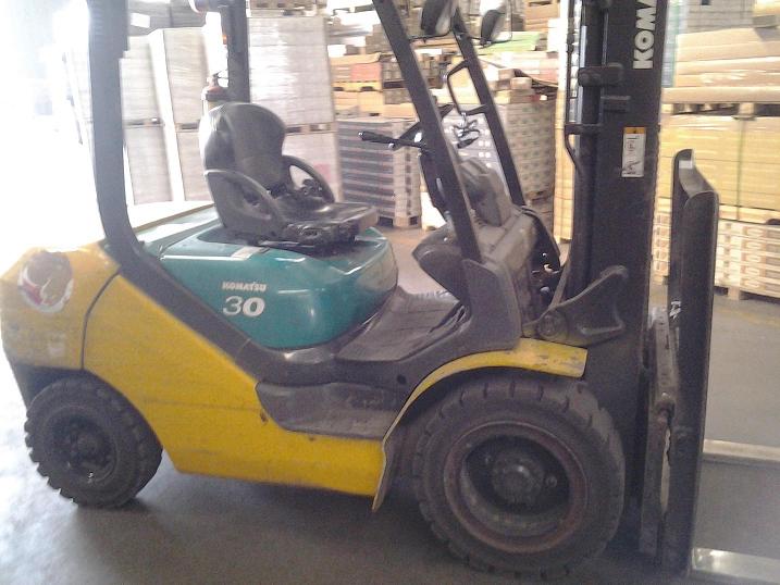 小松叉车/FD30T-16，3级门架中缸带侧移 FD30T-16
