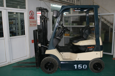 丰田电动叉车150# 7FBL15