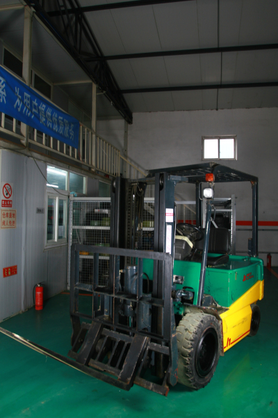 小松电动叉车074# FB30EX-5