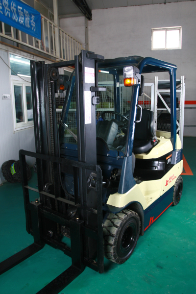 电动叉车租赁233# 7FB20