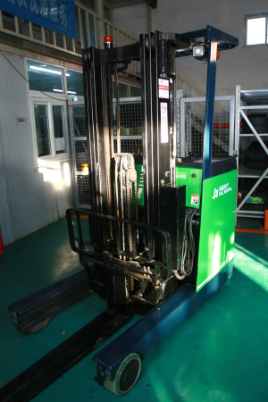 电动叉车租赁265# 7FBRS15