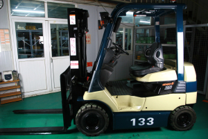 电动叉车租赁133# 7FB25