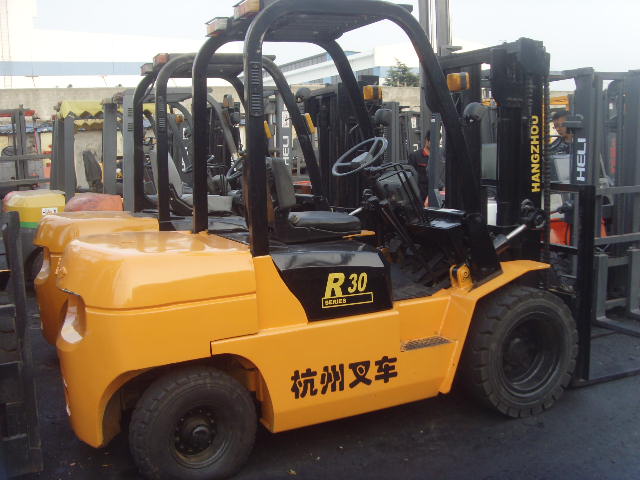 转让二手叉车,柴油、电瓶叉车。圆夹、平夹抱叉车。中缸侧移叉车,送货上门 杭州叉车