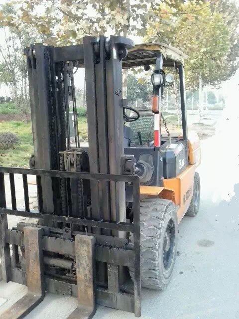 转让2013年杭州3吨叉车 FD30