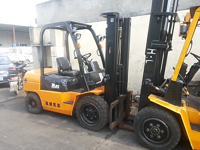 2103年新款5吨R型二手叉车供应 FD50