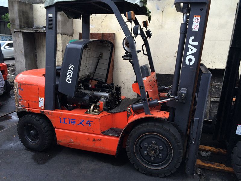 供应低价二手叉车 二手夹抱叉车 客服全天在线为您服务 齐全