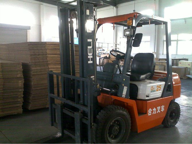 供应低价二手叉车 二手夹抱叉车 客服全天在线为您服务 齐全