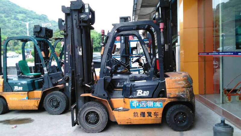 二手2吨杭叉叉车 CPC20_中国叉车网(www.chinaforklift.com)