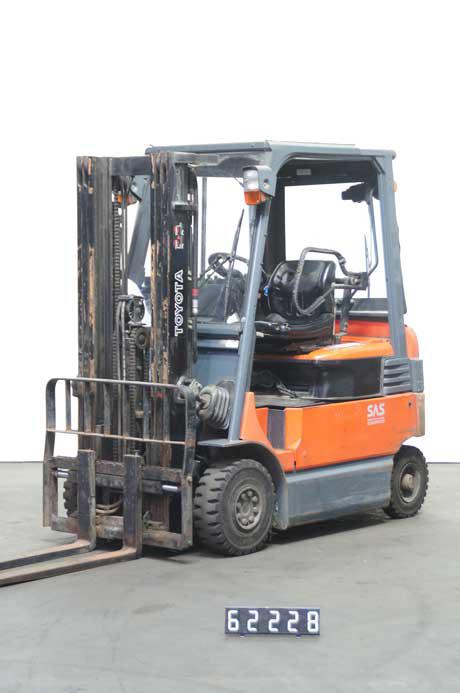 四轮电动叉车7FBMF20 #62228