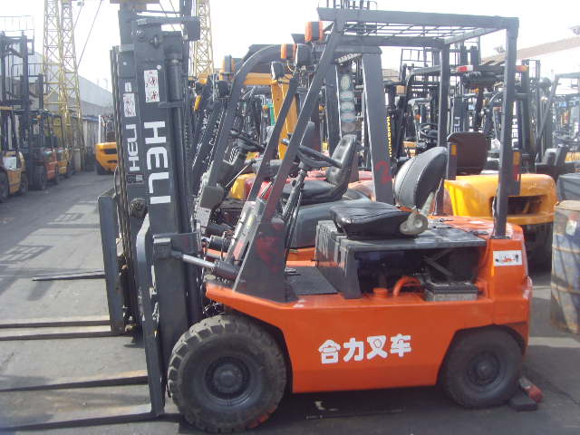 二手叉车1-15吨(合力，杭州，苏州，大连，上海)等进口叉车(小松，海撕特.丰田，林德，TCM.) 1-10吨各种品牌