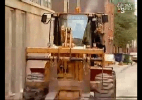 搞笑恶作剧---狂野叉车