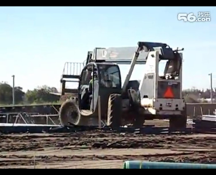 伸缩叉车矿业现场作业视频